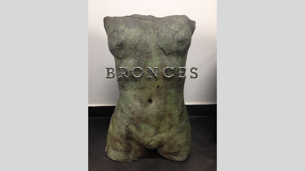 kore, desnudo femenino- Fundicion en bronce por cera perdida, patina verde